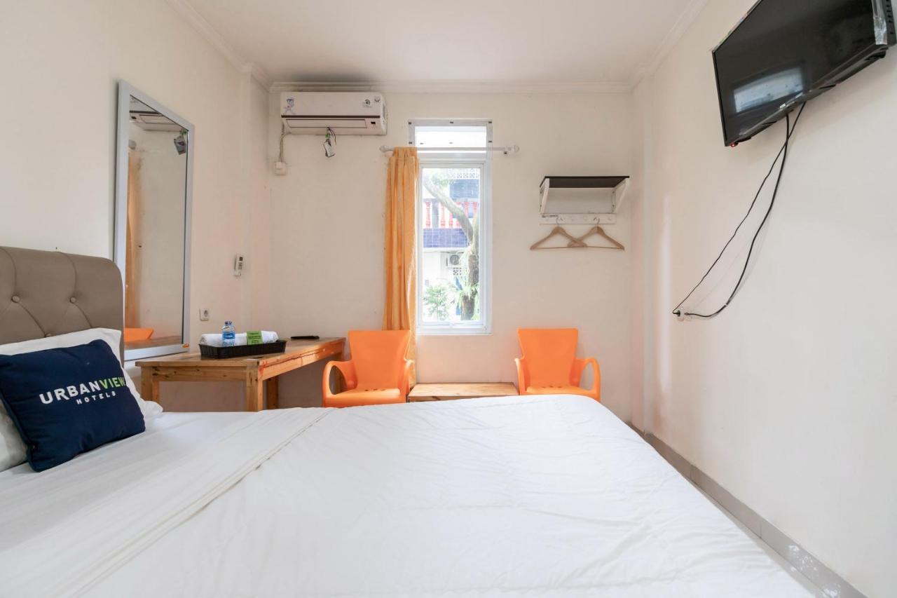 Urbanview Hotel Minongga Pondok Labu Jakarta Bagian luar foto